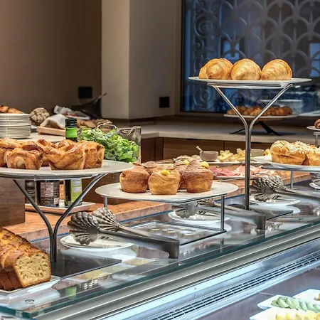 Hotel Palazzo San Gottardo Como, A Radisson Collection Como