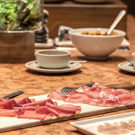 Hotel Palazzo San Gottardo Como, A Radisson Collection